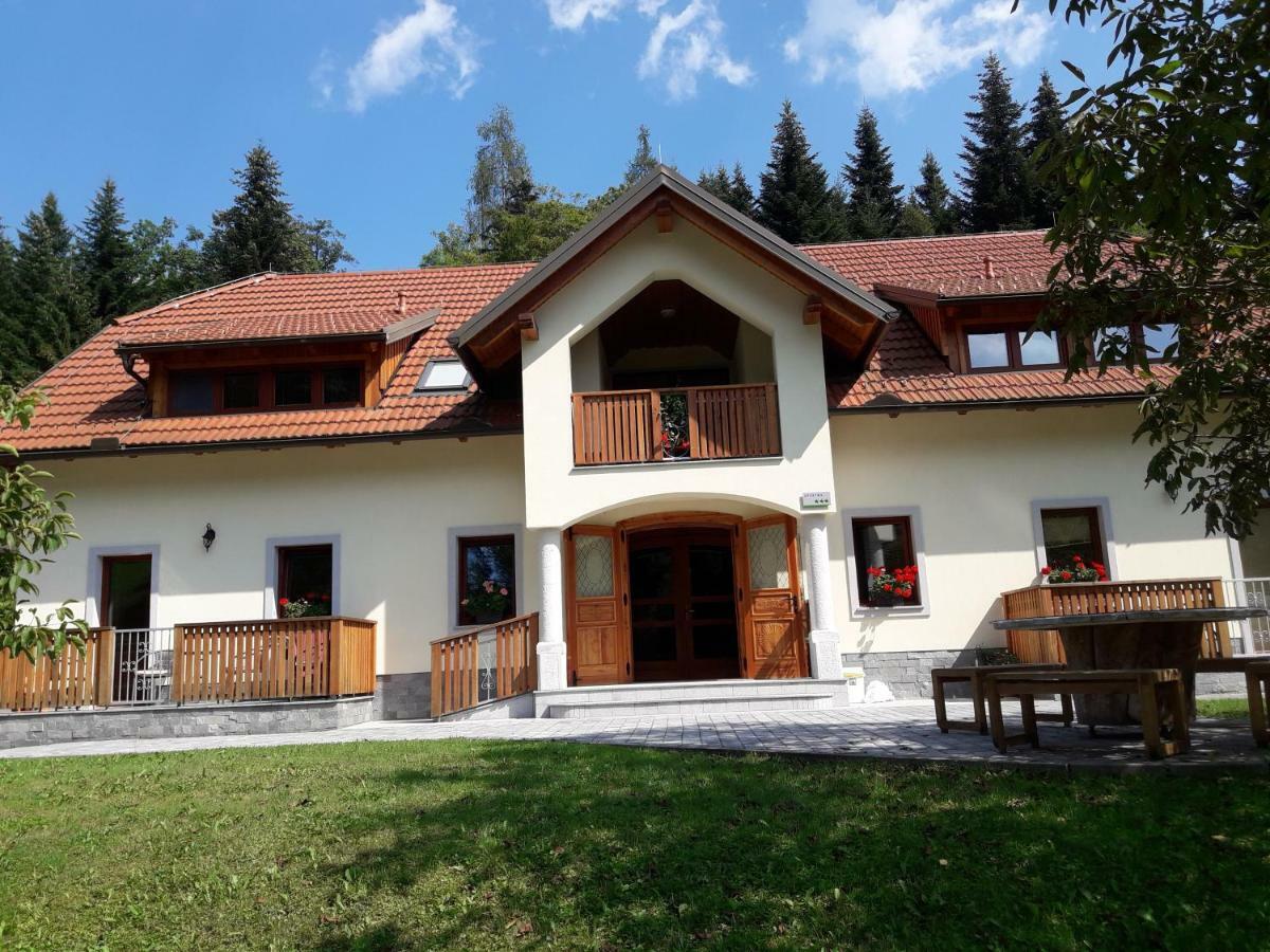 Simnovi Apartmaji - Surrounded By Nature كامنيك المظهر الخارجي الصورة