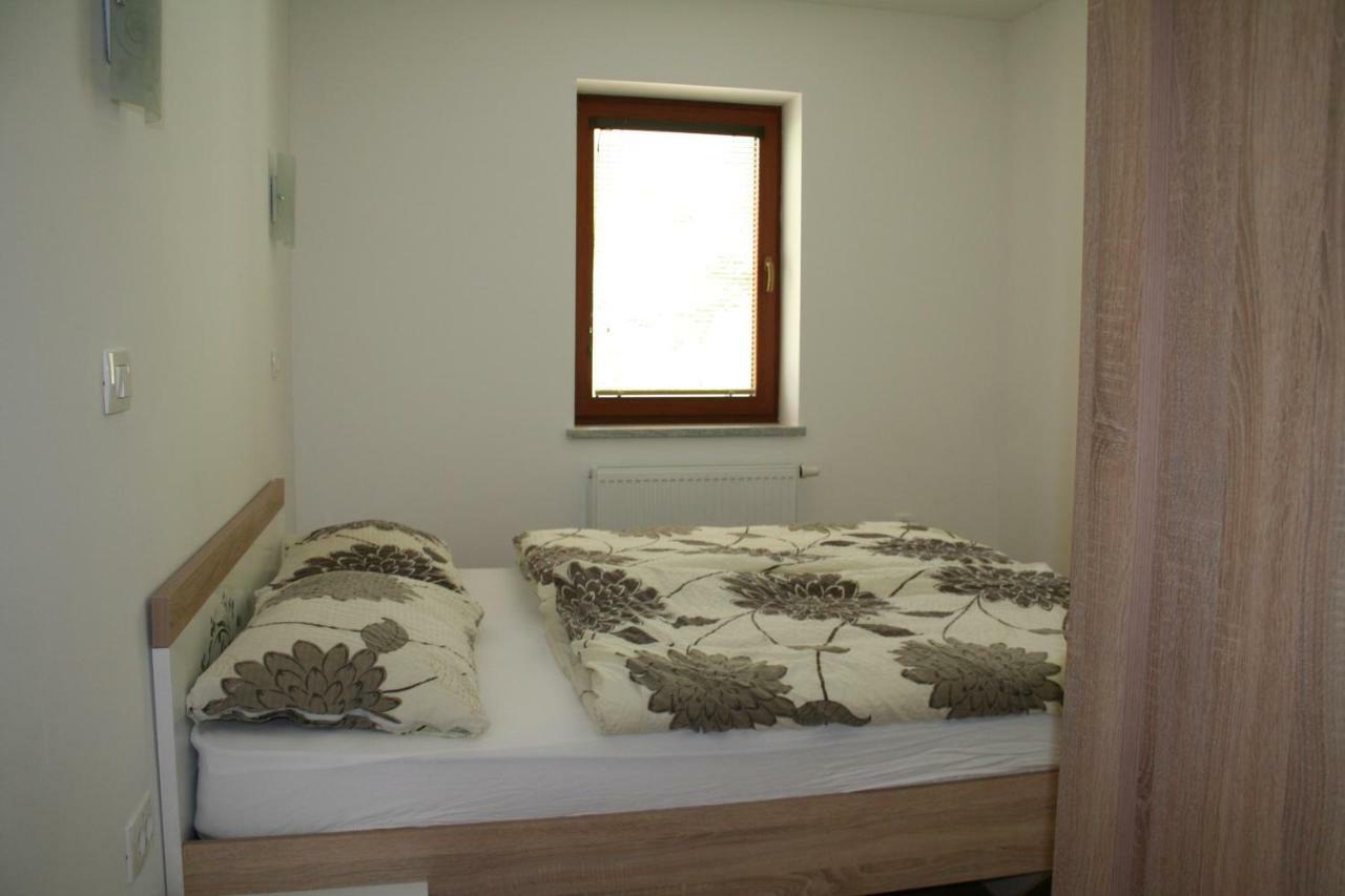 Simnovi Apartmaji - Surrounded By Nature كامنيك المظهر الخارجي الصورة
